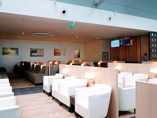 SATS lounge em Changi.  O  aeroporto, considerado o melhor do mundo, tem seu representante. 